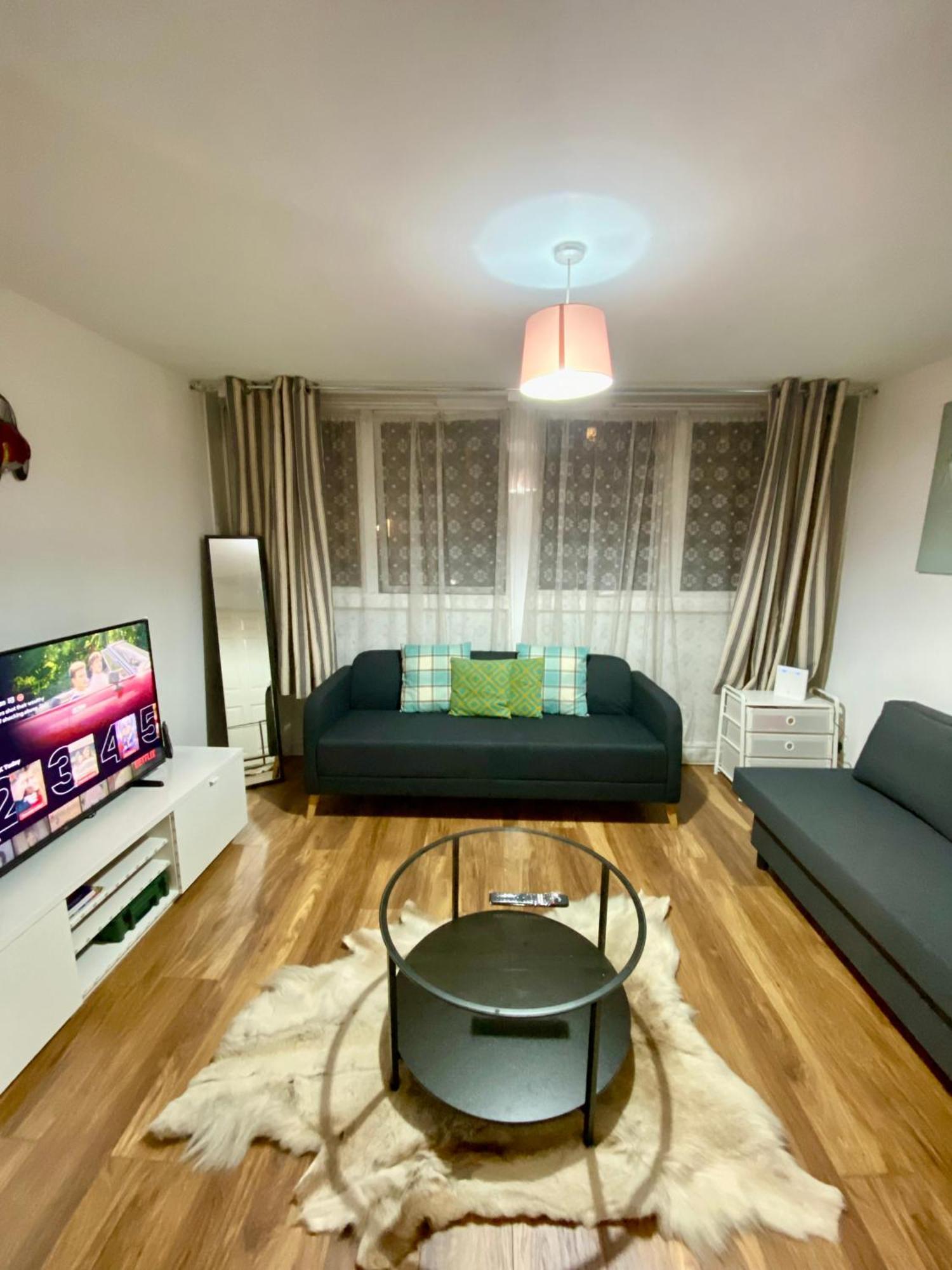 3 Bedroom Flat, Oxford Circus, W1w Апартаменты Лондон