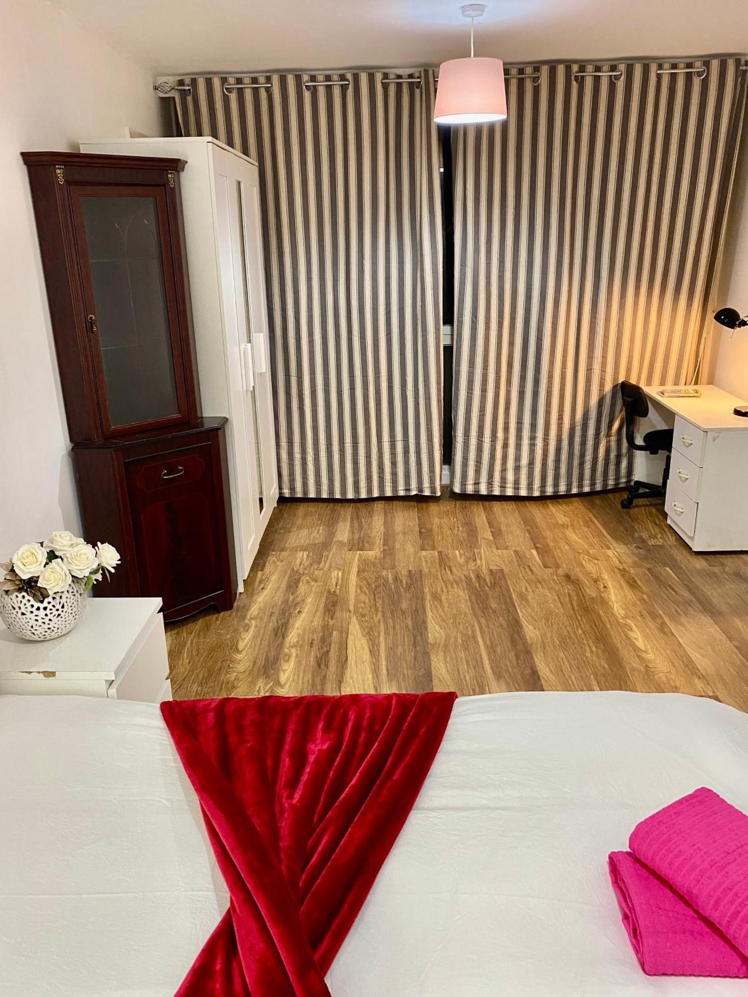 3 Bedroom Flat, Oxford Circus, W1w Лондон