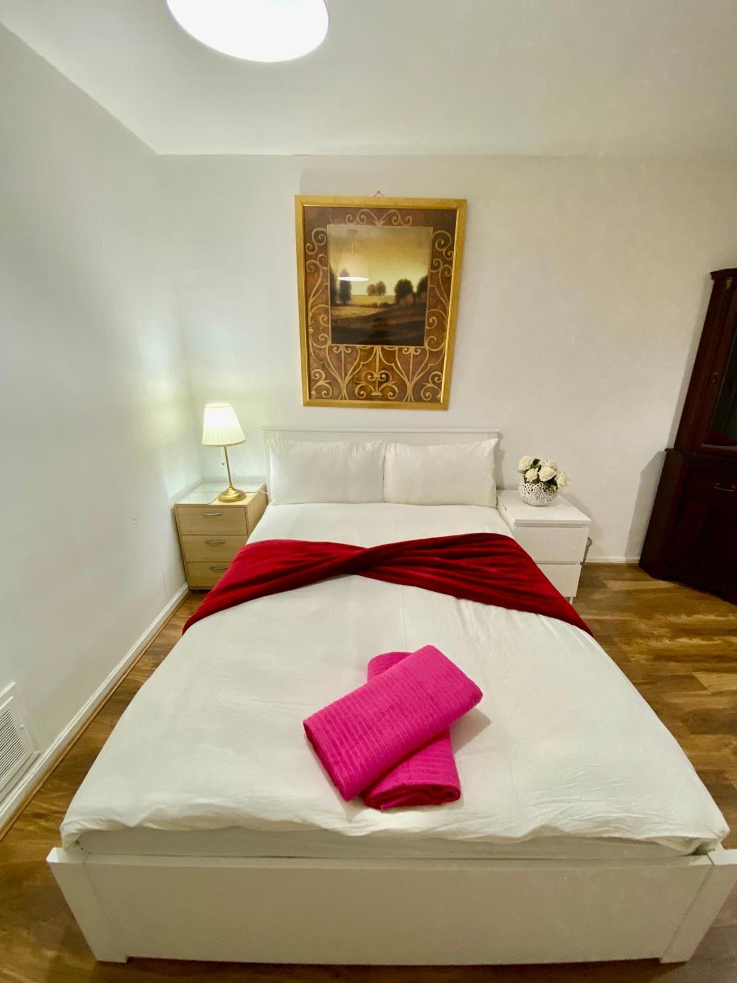 3 Bedroom Flat, Oxford Circus, W1w Апартаменты