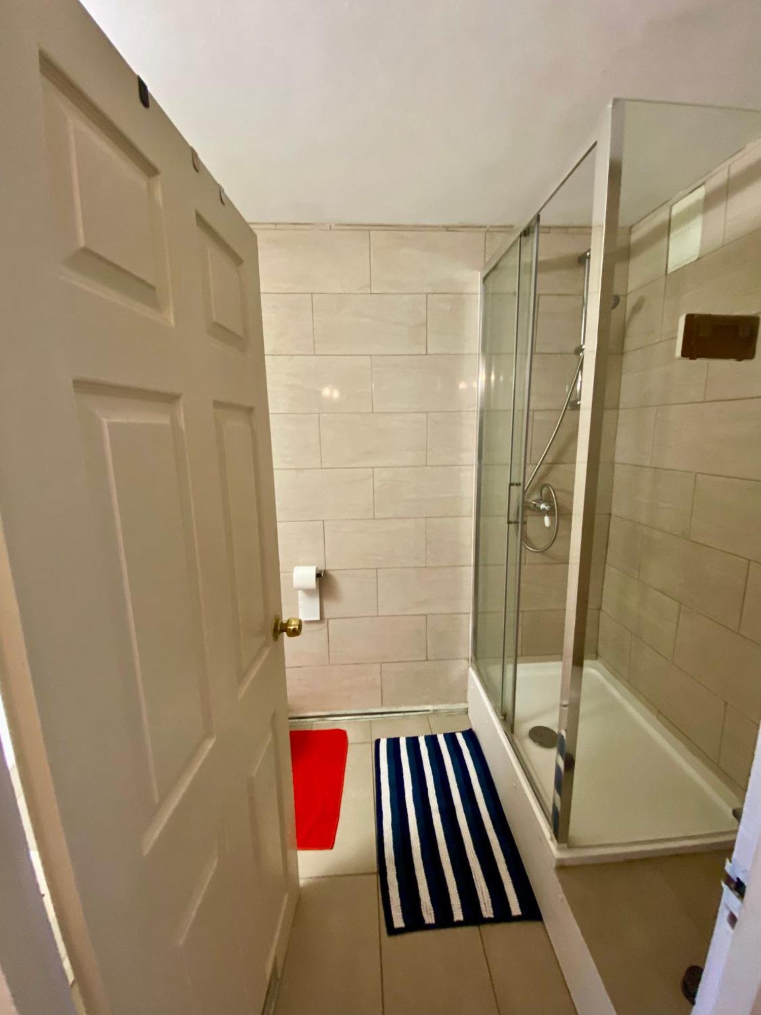 3 Bedroom Flat, Oxford Circus, W1w Апартаменты Лондон